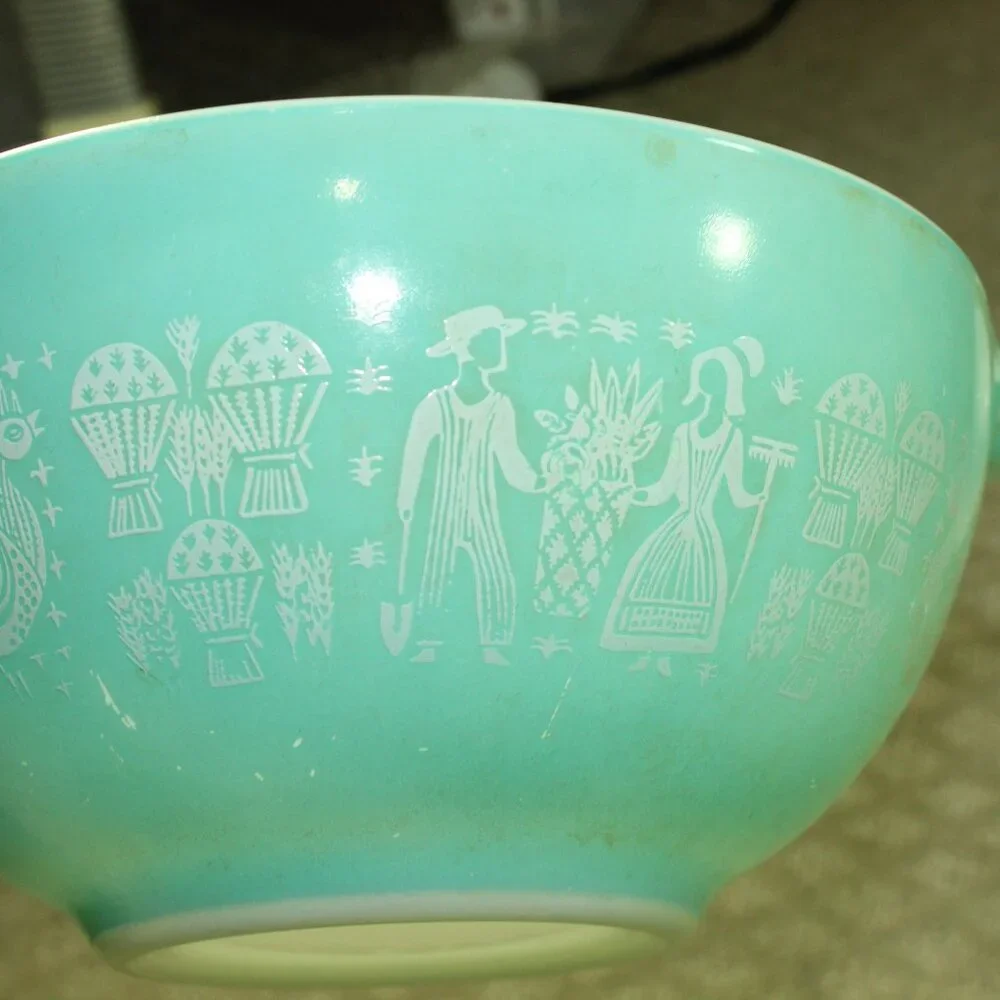 Pyrex this vintage
